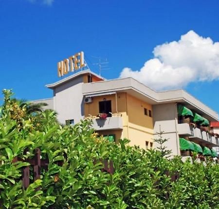 Santoianni Hotel San Martino in Pensilis Exterior photo